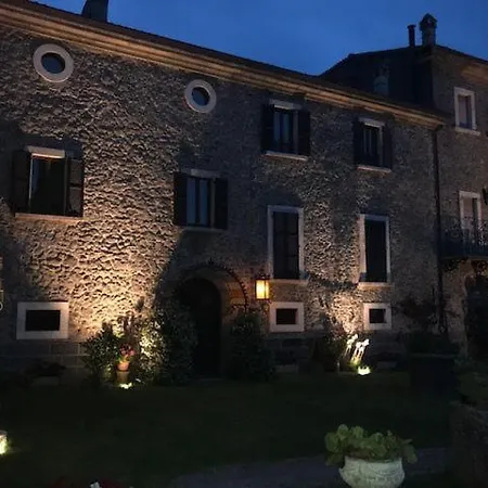 Degli Affreschi Villa *